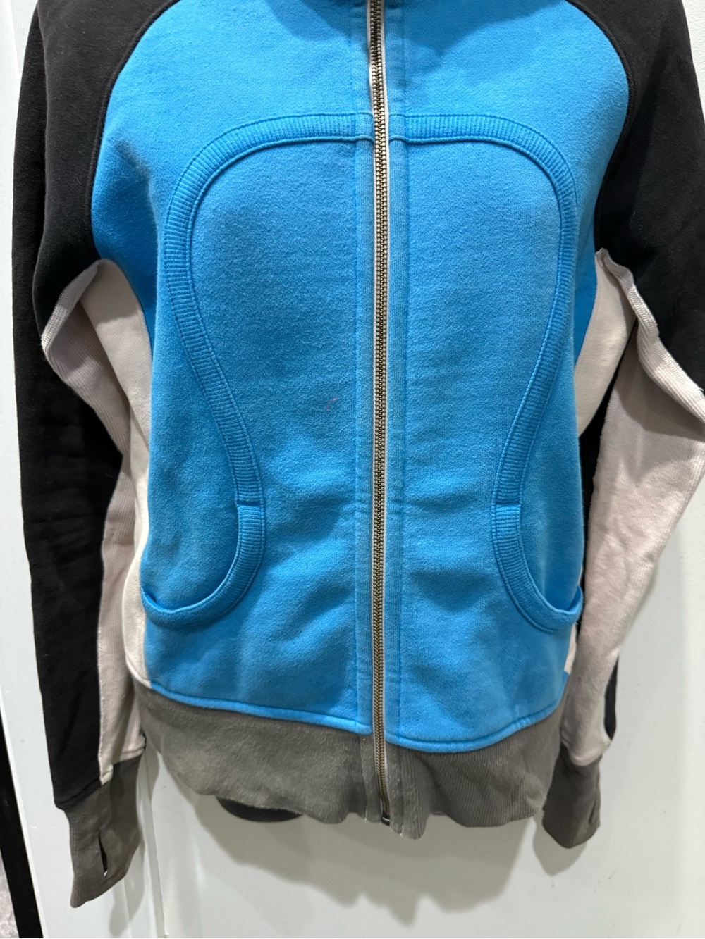 lululemon Scuba hood, Blue, Black and Gray Colorblock Zip Jacket - Picture 2 of 4